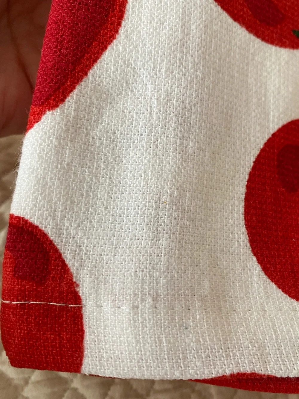 Sur La Table “Tomato” Drying Mat, Mini Oven Mitts and Kitchens Towel Set